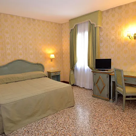 La Corte Bed & Breakfast 3*