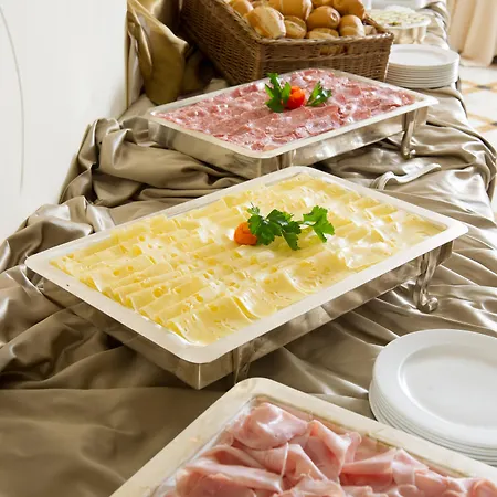 Carlton On The Grand Canal Hotel 4*