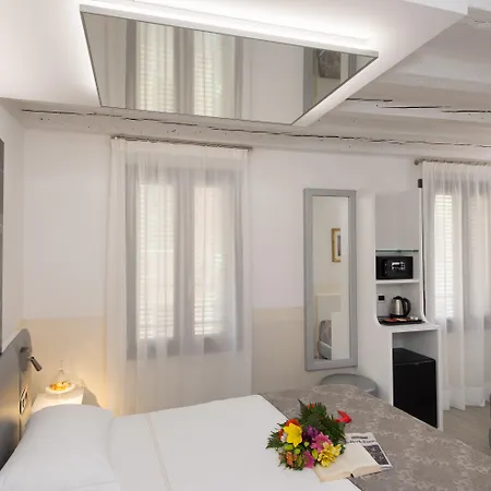 Unahotels Ala Venezia-adults 16 Hotel