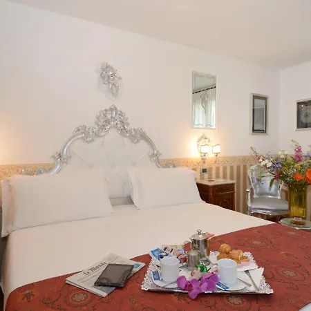 Hotel Unahotels Ala Venezia-adults 16 3*