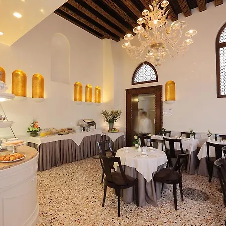 Palazzo Stern 4* Veneza