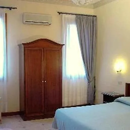 Florida Hotel 2*