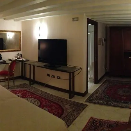 Liassidi Palace 4* Venecia