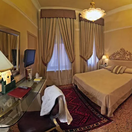Hotel Liassidi Palace Venecia