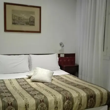 Hotell Casa Petrarca
