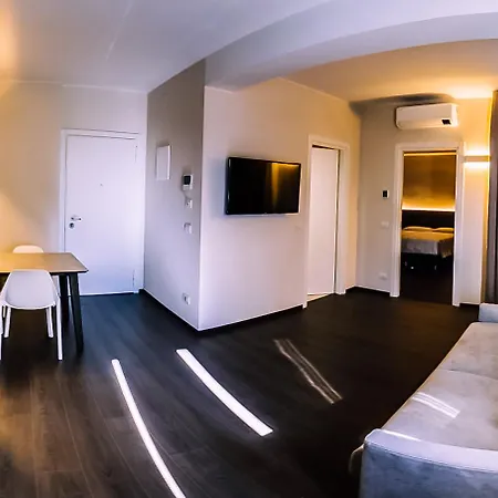 Aparthotel Venice Terminal & 4*