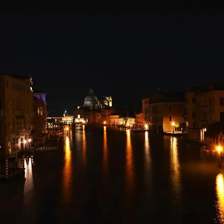 Privatunterkunft Canal View Venedig