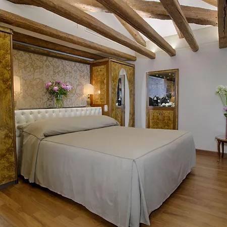 Santa Chiara Hotel 4*