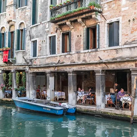 Hotell Al Sotoportego Venedig
