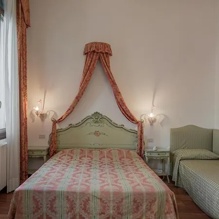 Hotell Al Sotoportego *