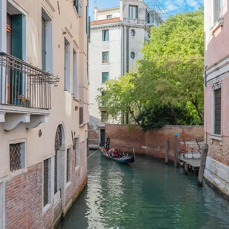 Al Sotoportego Venedig