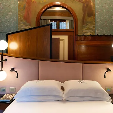 Eight Venezia 5*