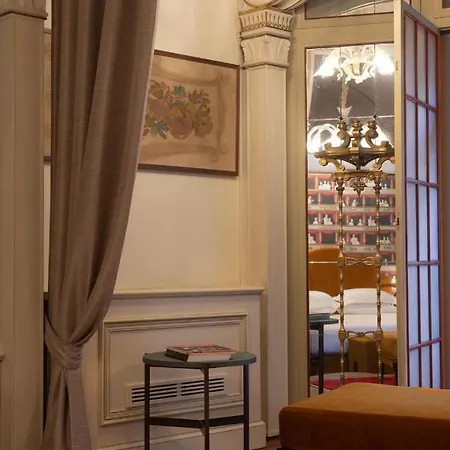 Eight Venezia Βενετία