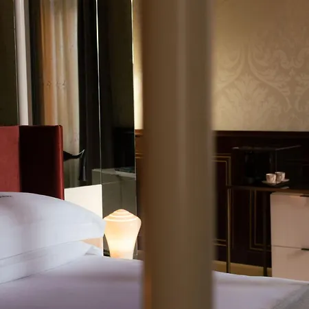 Eight Venezia Hotel 5*