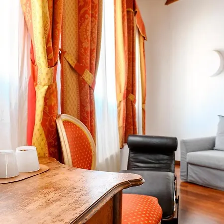 Πανσιόν Casanova Fourrooms