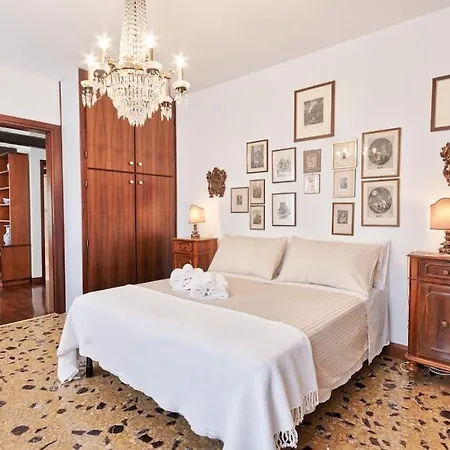 San Marco Bell Tower House Apartment
