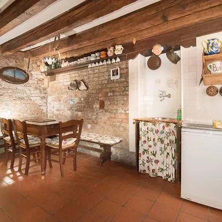 Ca' Rielo Apartment *
