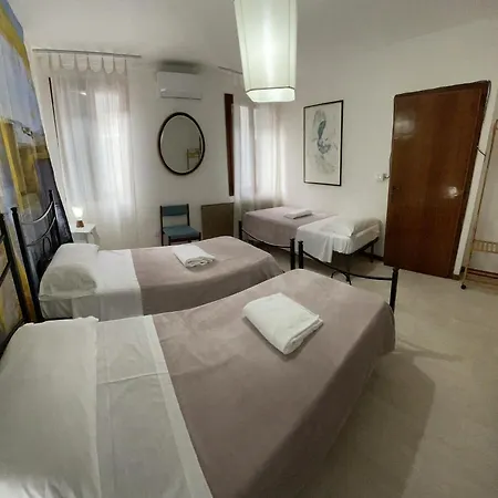 King's Garden Guest house Venice