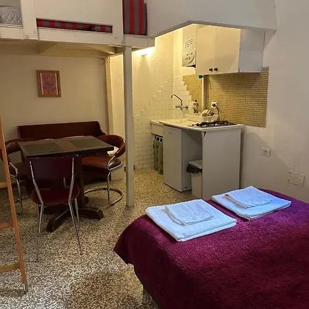 Regina Studium Apartment *