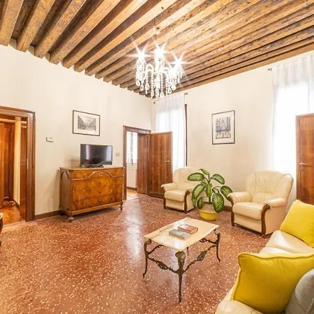 1 Ramo Grimani Apartament