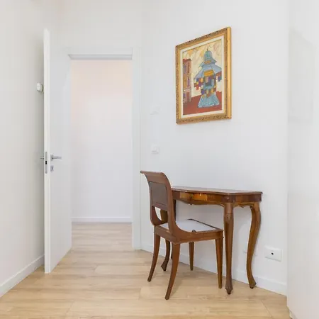 Rialto Bridge Luxury Apartment