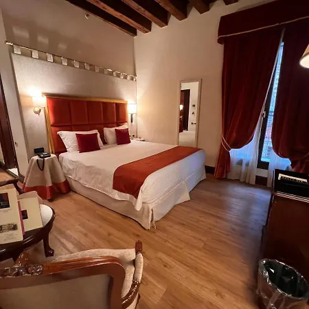 Hotel Ruzzini Palace