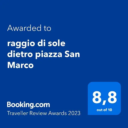 Raggio Di Sole Dietro Piazza San Marco