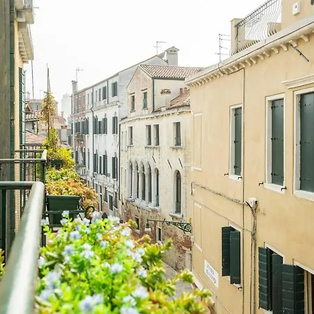 Hinc Domus - Historical Center Guest house Venice