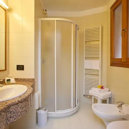 Commercio & Pellegrino Hotel 3*