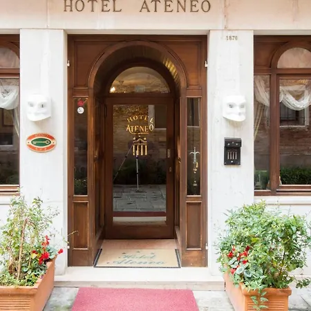 Hotel Ateneo 3*