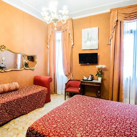 Hotel Ateneo 3*