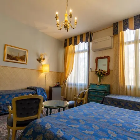 Art Dreams Bed & Breakfast 3*
