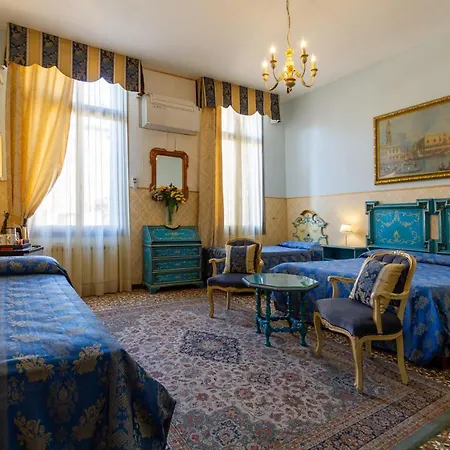 Art Dreams Bed & Breakfast 3*