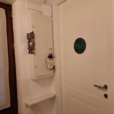 Kristj's Art Apartment *