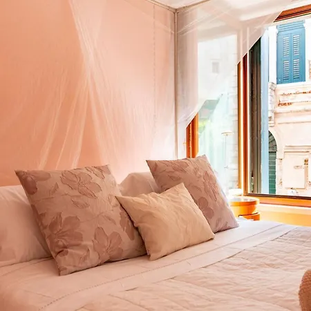 Casa Flavia Ai Morosini - Luxury With Canal View Holiday home *