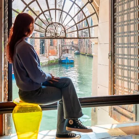 Holiday home Casa Flavia Ai Morosini - Luxury With Canal View *