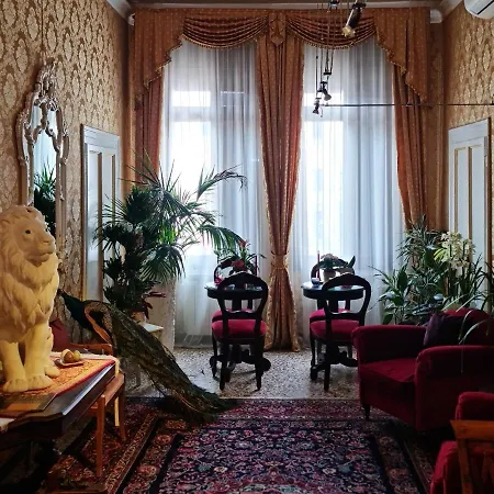 Luxury - Friendly 2* Venice