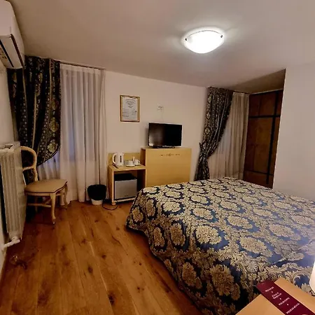 Hotel Casa Peron *
