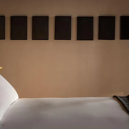 ホテル The 5*