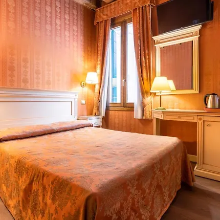 Lanterna Di Marco Polo Bed and Breakfast