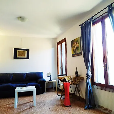 Two Steps From Rialto Guest house Venice