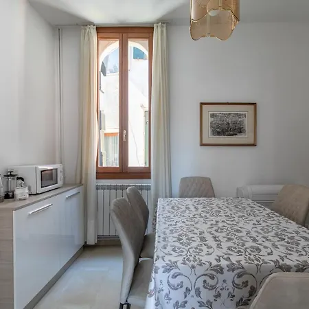 Ca Santa Ternita * Venice