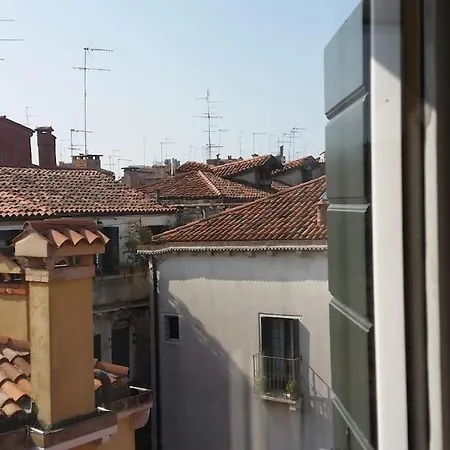 Monolocale Vicino San Marco Апартаменты