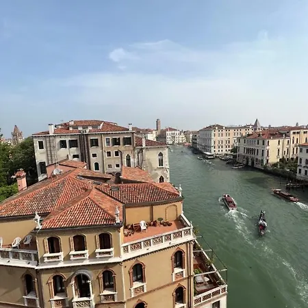 Attico Canal Grande A Palazzo Contarini Corfu Apartment