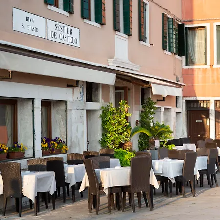 Bucintoro Hotel