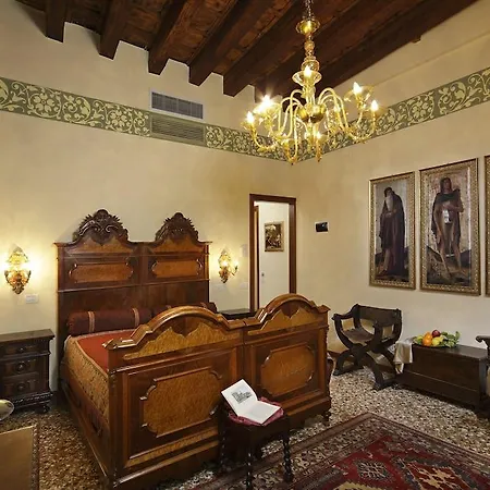 Palazzo Priuli Hotel