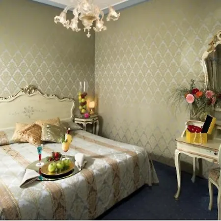 Carlton On The Grand Canal Hotel 4*