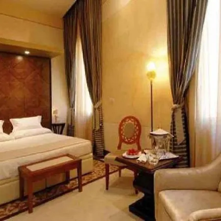 Dei Dragomanni Hotel 4*