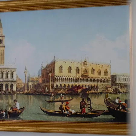 Loving In Venice, 5 Stars
