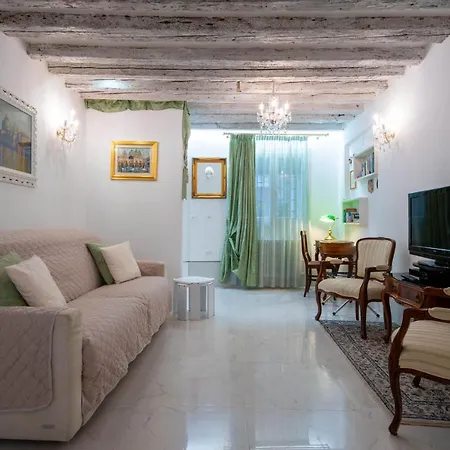 Loving In Venice, 5 Stars Apartment